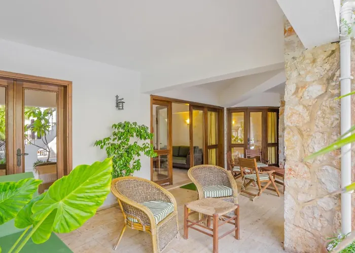 With Garden Shared Pool - 4 Min From Kalkan