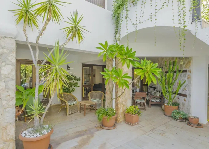 度假居 With Garden Shared Pool - 4 Min From
